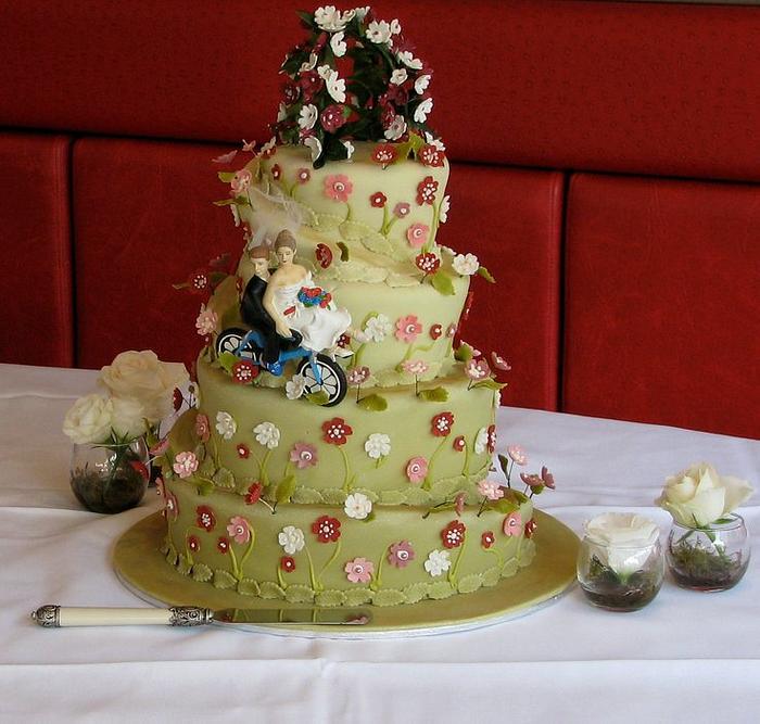 spiral green wedding cake