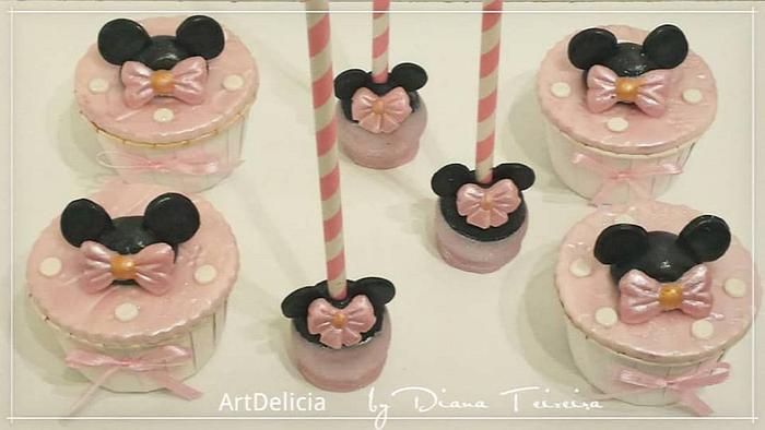 Cupcakes / CakePops Minnie