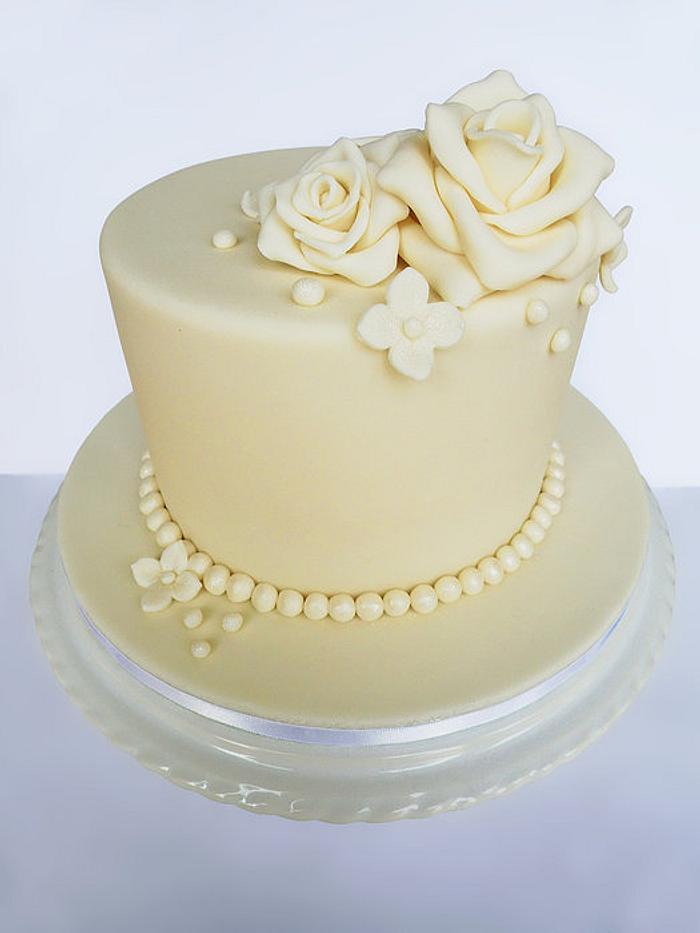 Pearl wedding anniverasry cake
