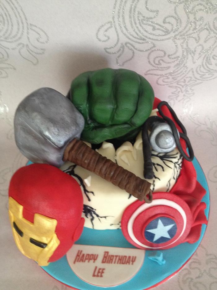 Advenjers super hero cake