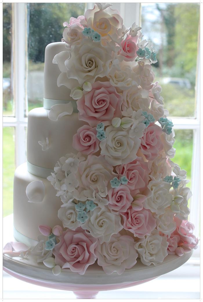 Rose Garden wedding cake