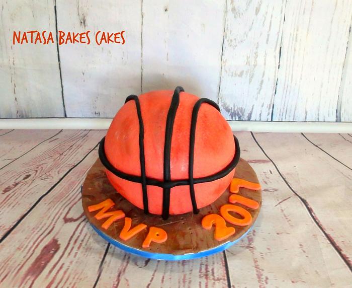 Dirty basketball ball cake