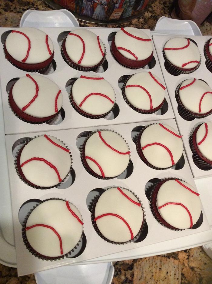 Baseball cupcakes 
