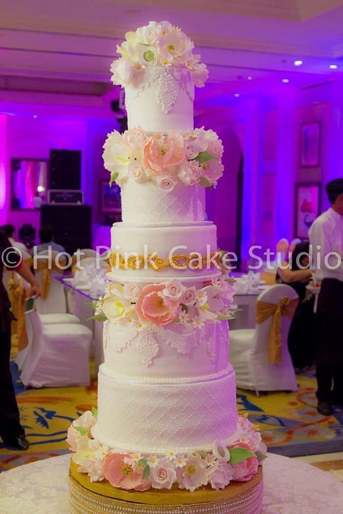 A summer wedding cake