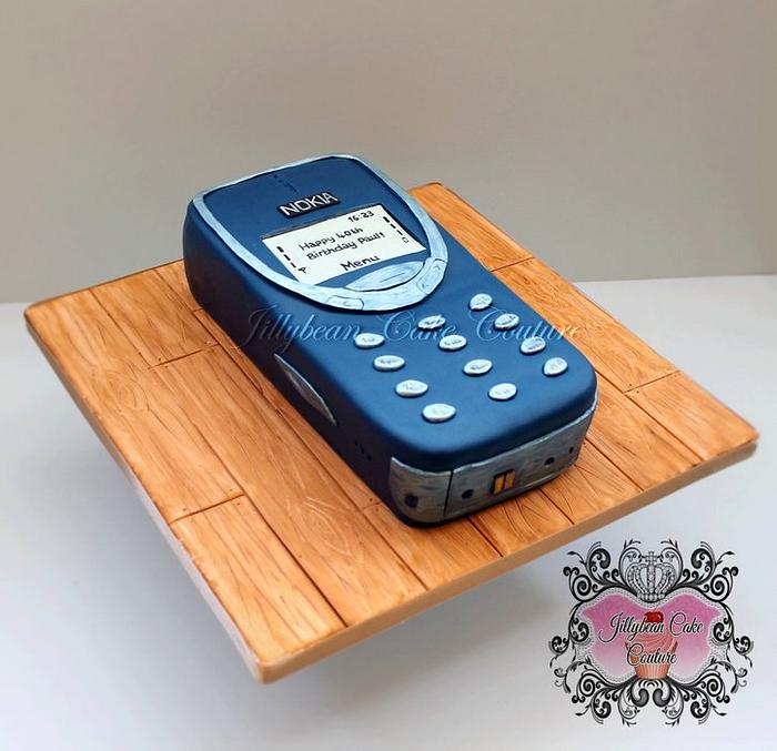 Old Nokia phone cake
