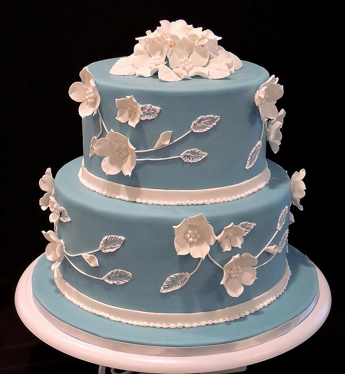 Wedgewoodish wedding cake