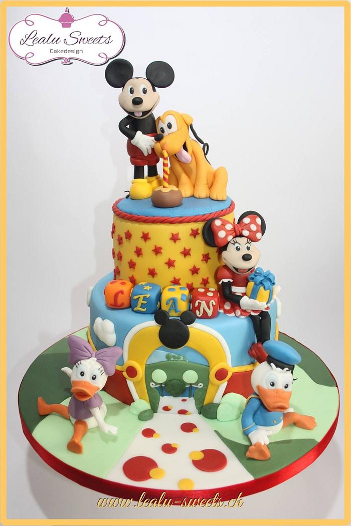 Mickey mouse and friends cake