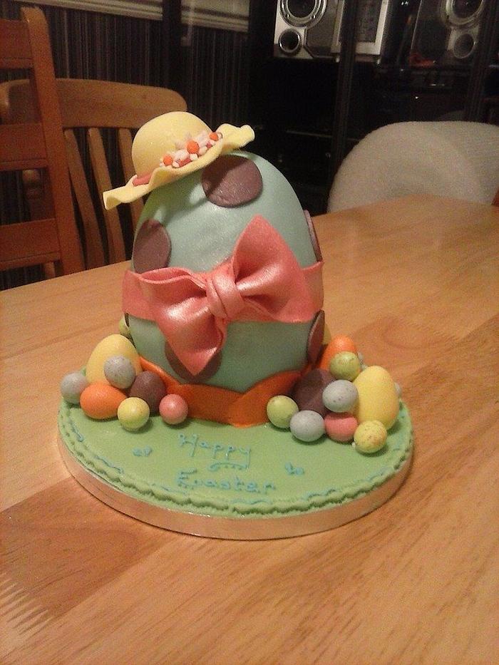 Easter Egg Bonnet by Del