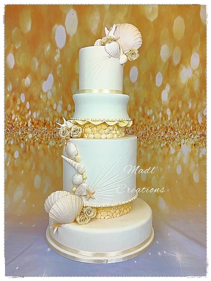 wedding cake Beach and shells