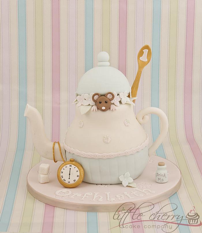 Dormouse and the Teapot