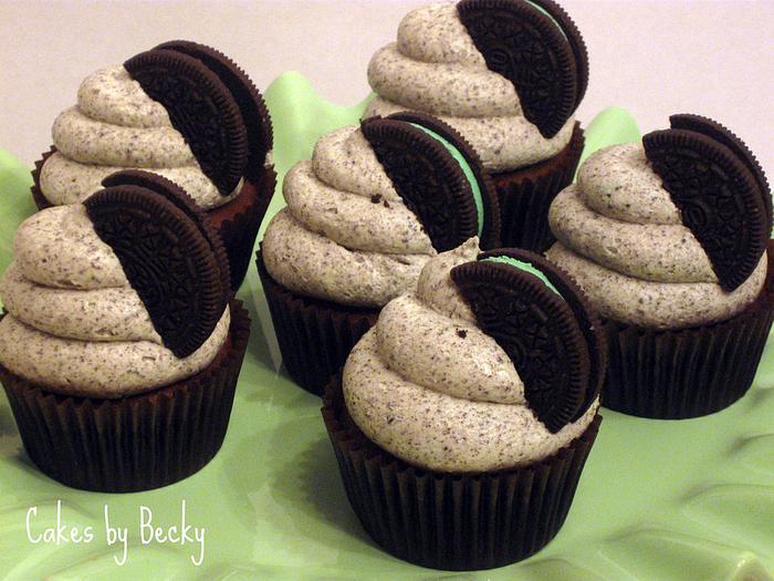 Cool Mint Oreo Cupcakes