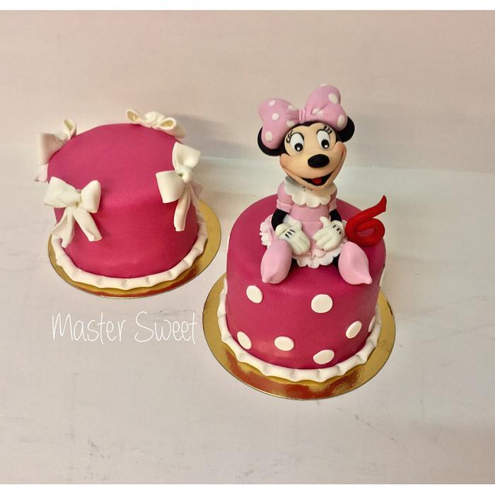 Minnie mini cake 