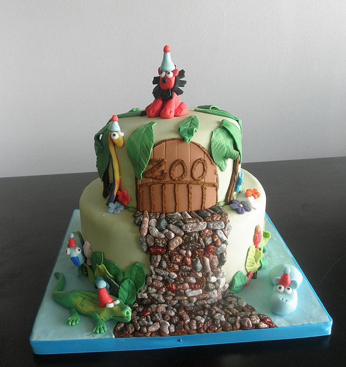 Zoo Cake with a Red Lion