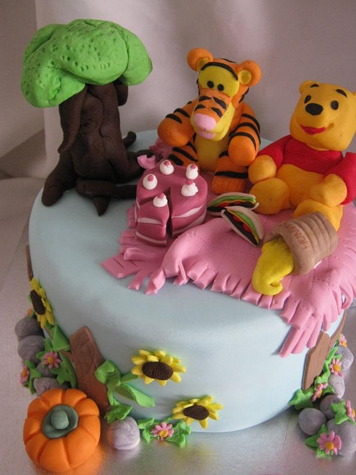 Pooh and friends picnic