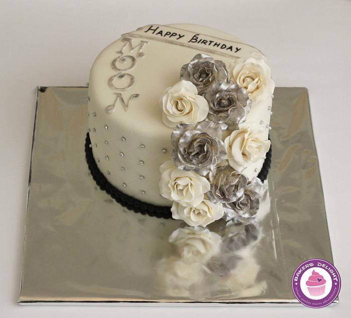 White and silver cake 