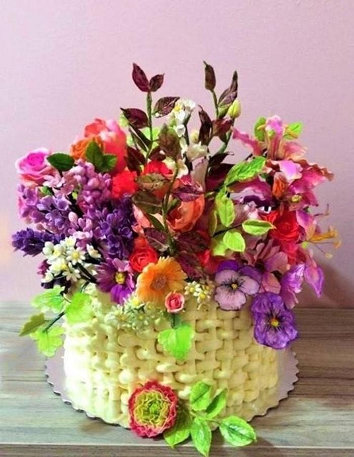 Basket with flowers 