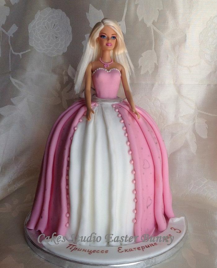 My first Barbie cake.