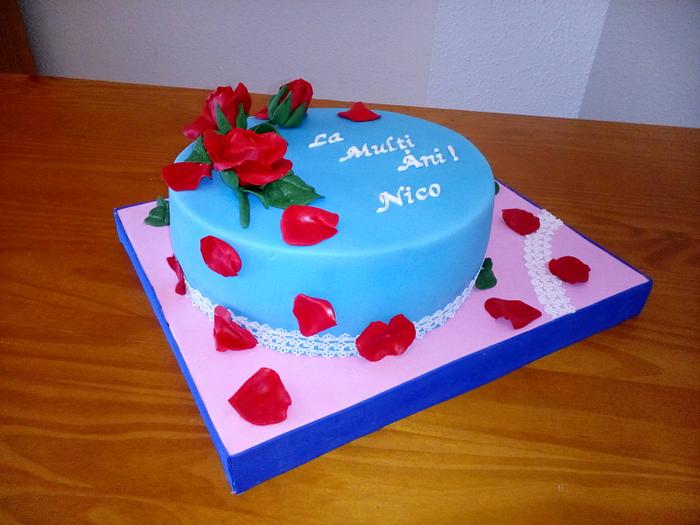RED ROSES CAKE