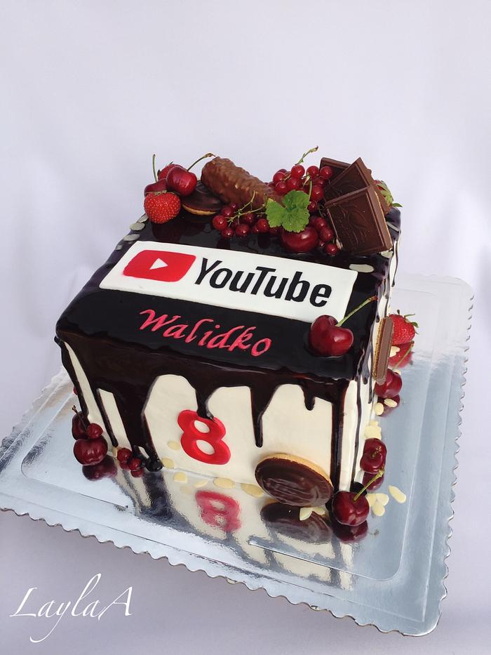 Drip cake for YouTube fan 