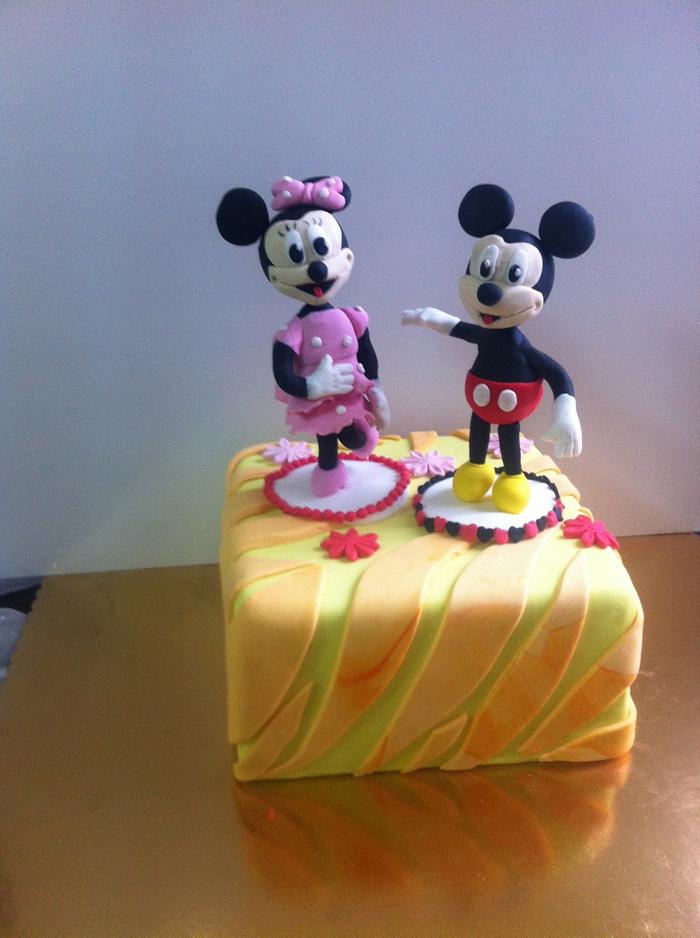 Miki and mini cake