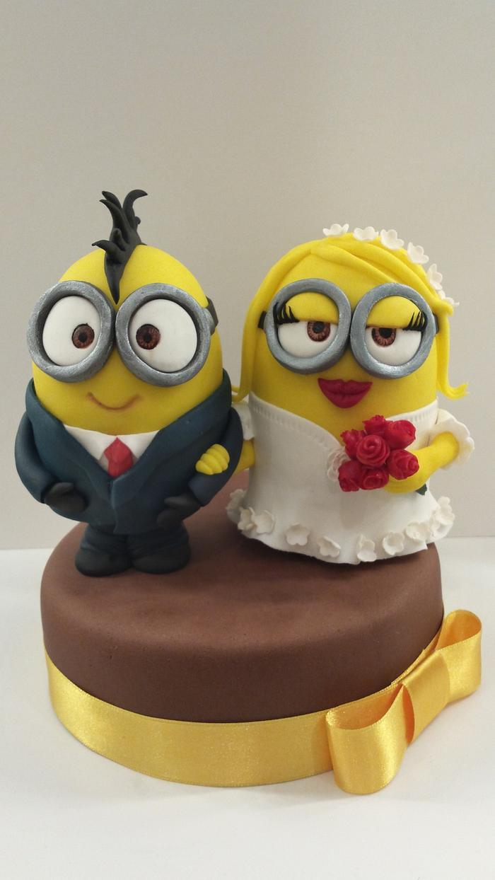 minion wedding cake topper