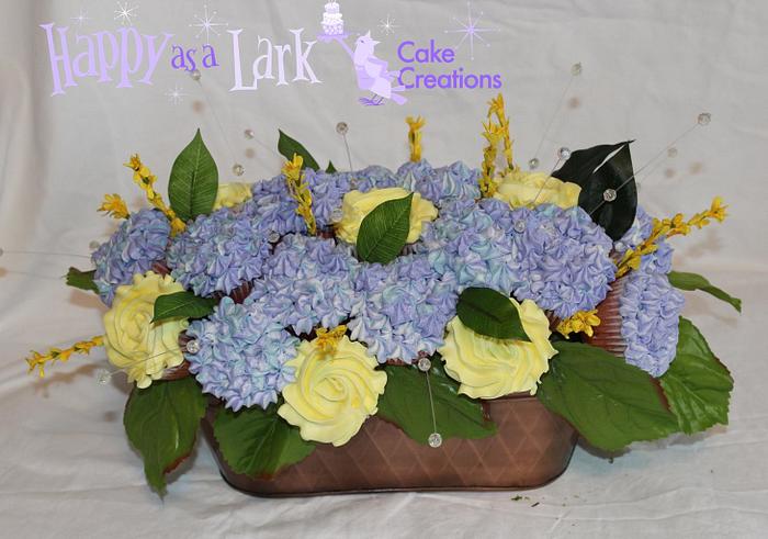 Hydrangea and rose cupcake bouquet