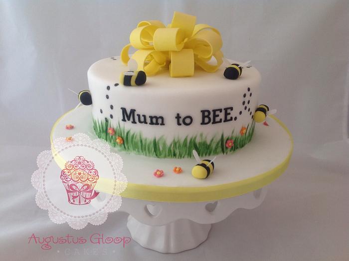 Baby shower mum to BEE cake