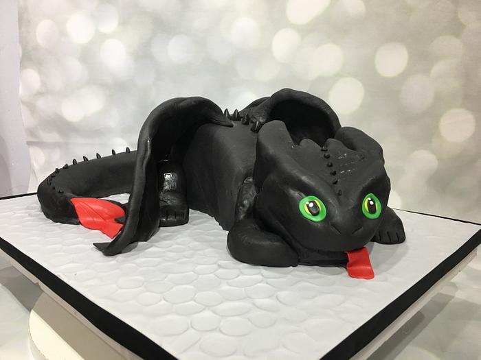 "Toothless" Dragon Cake