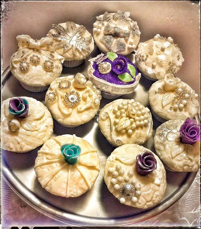 Vintage Birthday Cupcakes 