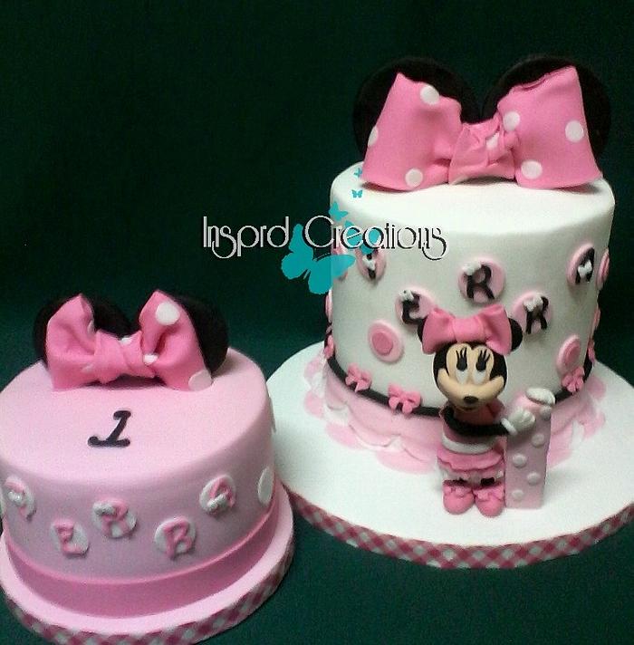 Minnie Mouse and smash cake
