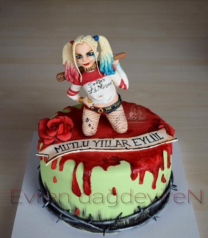 Harley Quinn Cake
