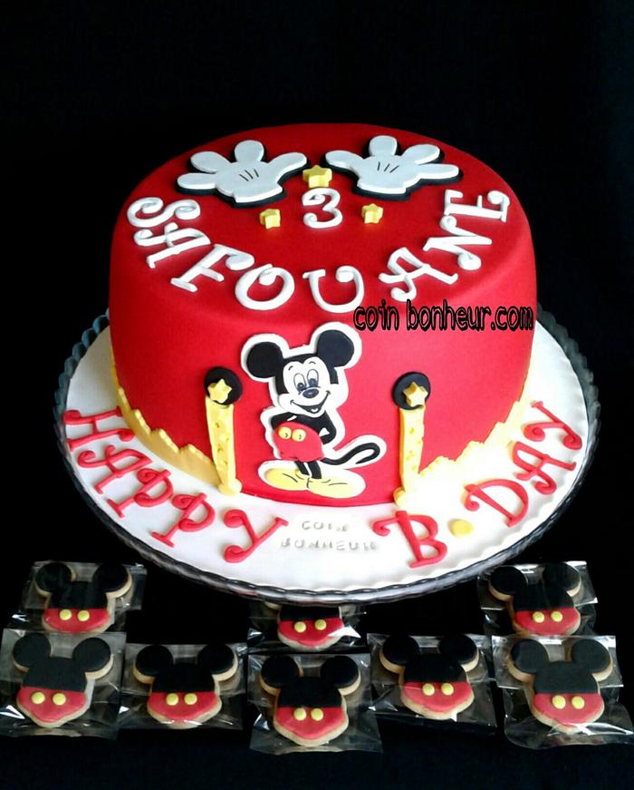 Mikey mouse cake