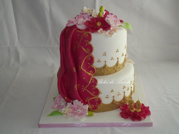 Very feminine arabic  cake (inspired on a cake by Rosebud cakes)