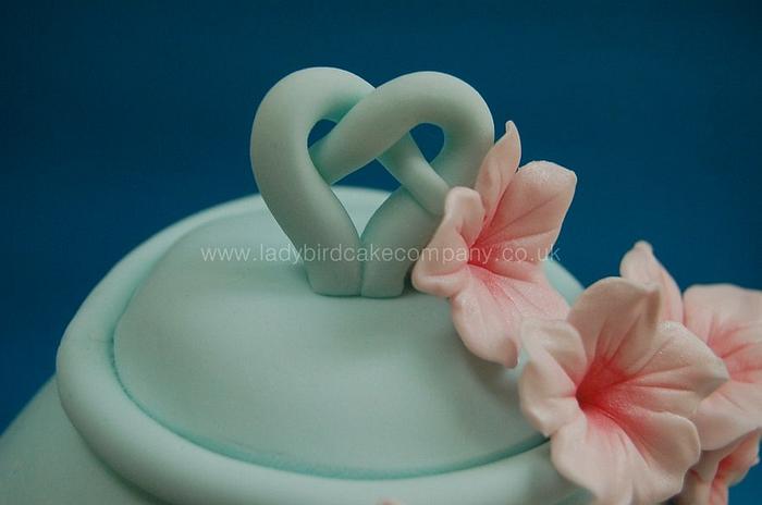 Blossom teapot cake