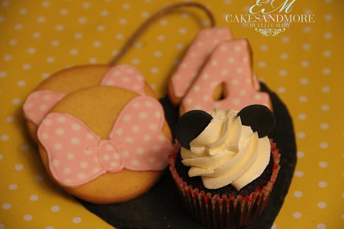 Minnie mouse cookies and cupcakes 