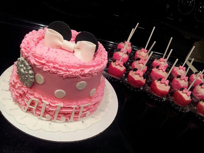 Minnie Mouse Cake and Pops