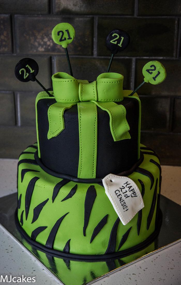 black and green bow cake 