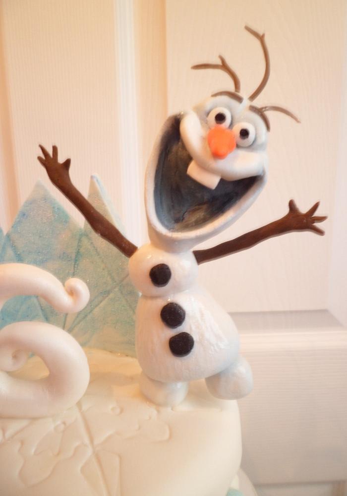Olaf on a cake