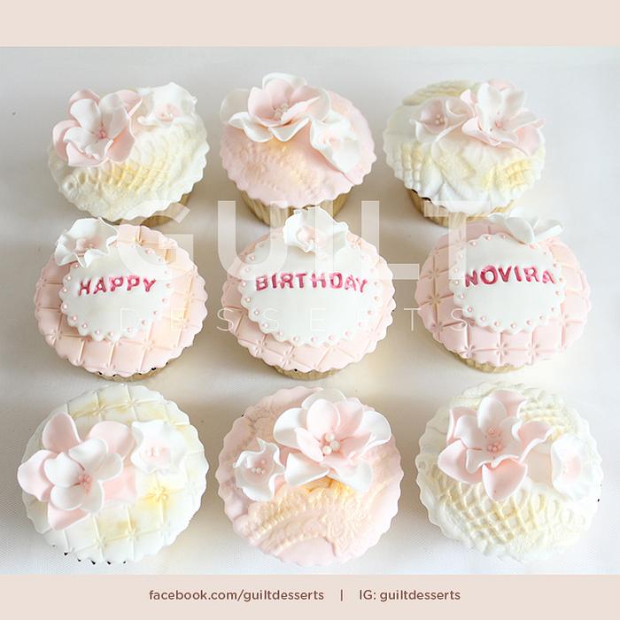 Simple Flowers Cupcakes - Decorated Cake by Guilt - CakesDecor