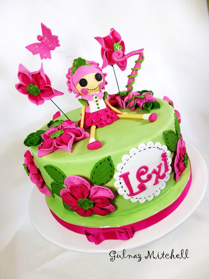 Lalaloopsy cake with the Fantasy Flower tutorial, using two round cutters.