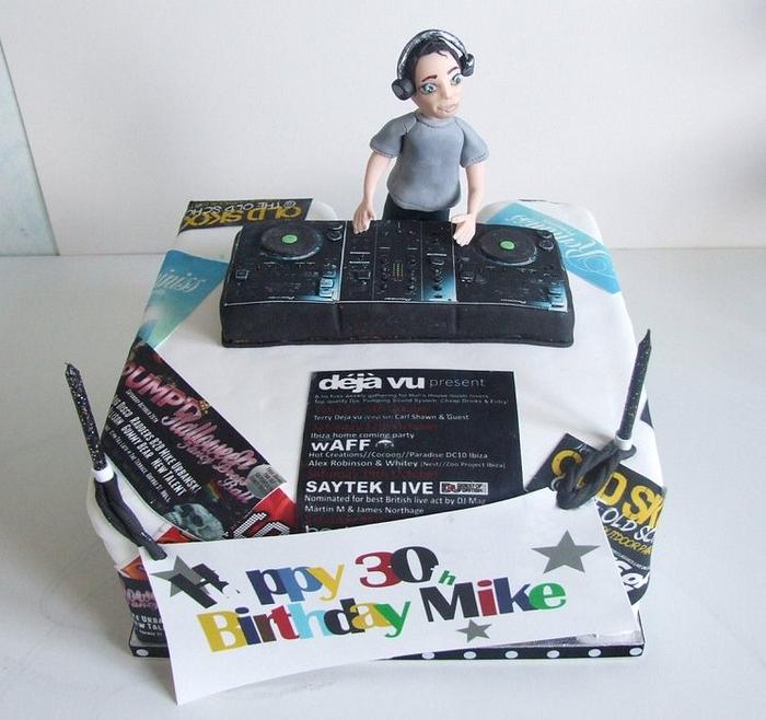 Mikes DJ cake