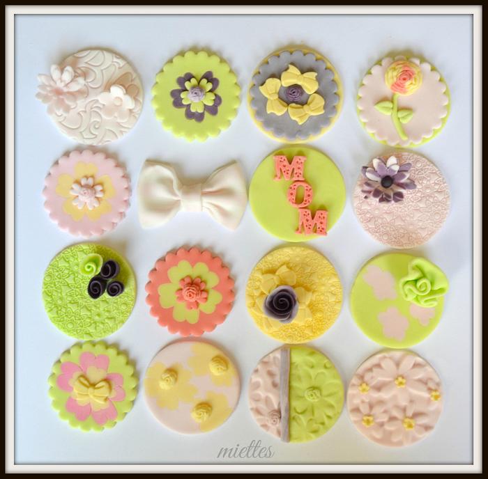 Modern Mother's Day Cupcake Toppers