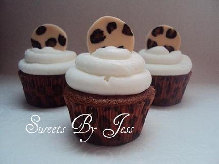 Leopard cupcakes