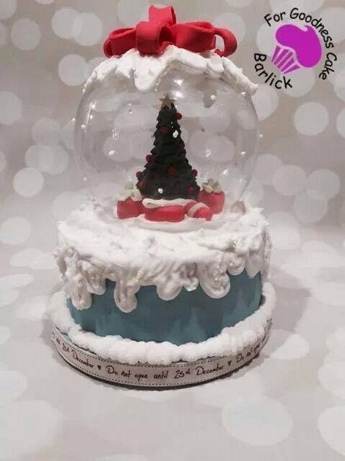 Christmas tree snow globe 