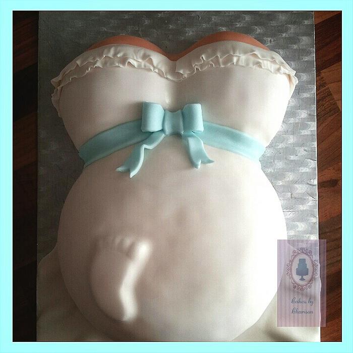 Babyshower cake "pregnant belly"