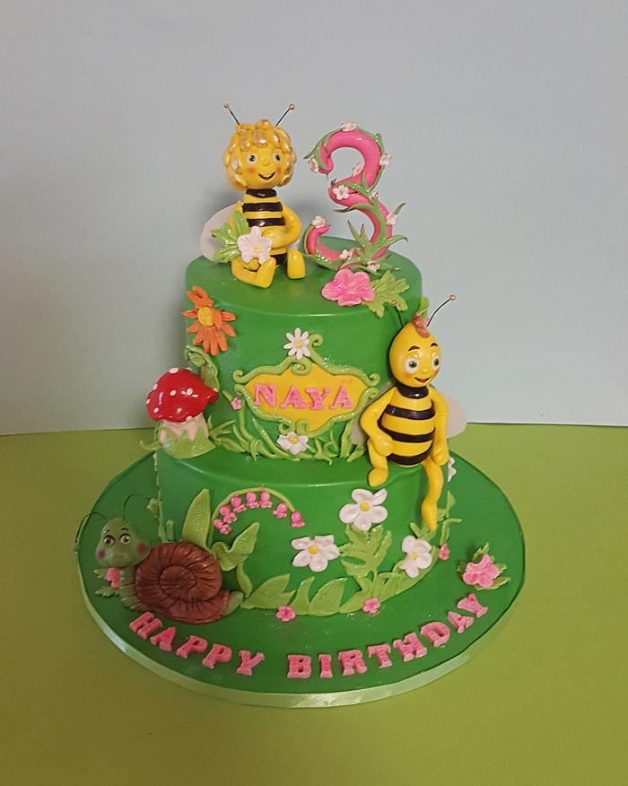 Maya the bee cake 