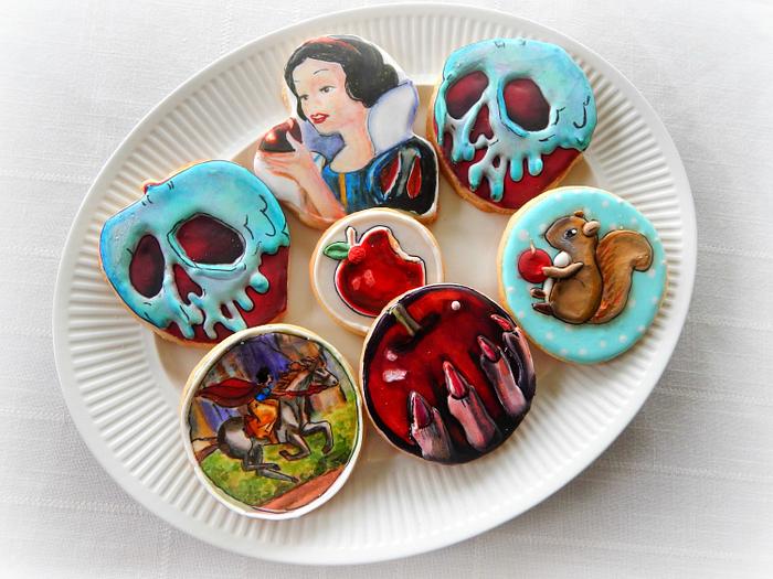 Snow White Themed Cookies