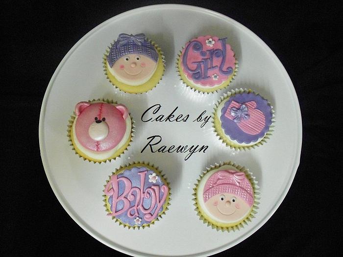 Babyshower Cupcakes in Pink and Purple