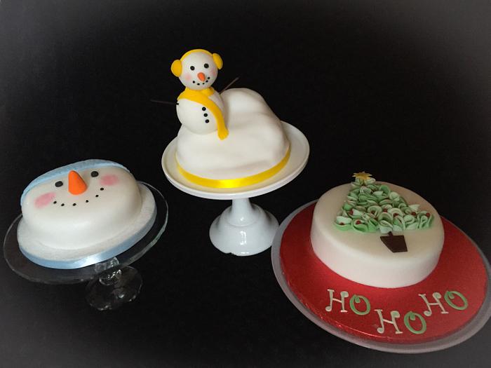 Trio of Christmas cakes ! 