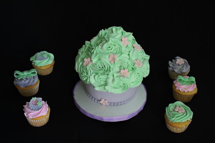 Baby shower cupcakes and giant cupcake